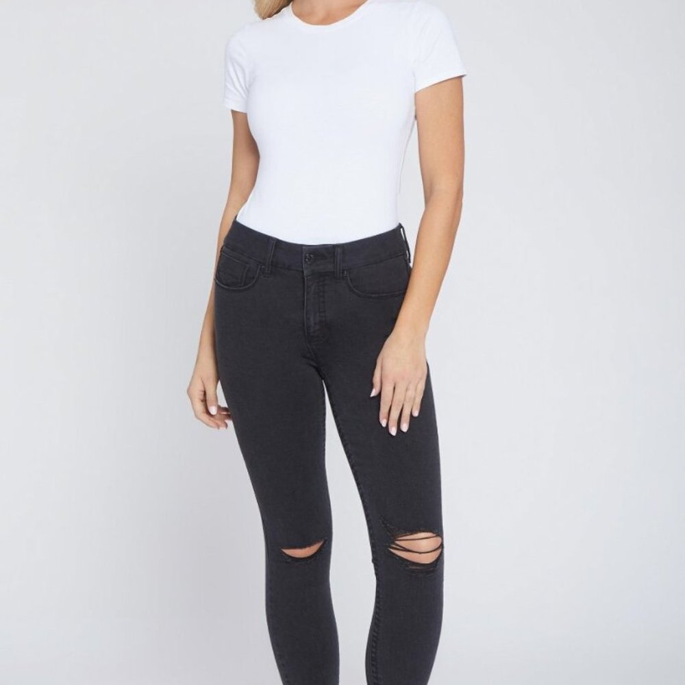 Like new! Seven7 Womens Black Distressed Ripped Knee Skinny Jeans Size 4 - Picture 1 of 5